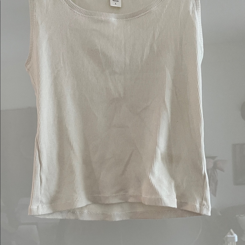 Skims Tank - Picture 3 of 4